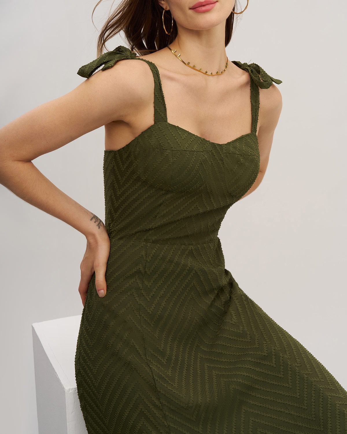 Green Sweetheart Neck Tie Strap Midi Dress